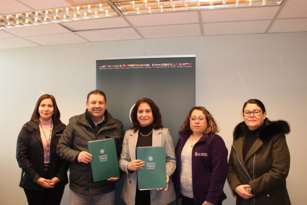 Santo Tomás Valdivia y Municipio de La Unión firman convenio