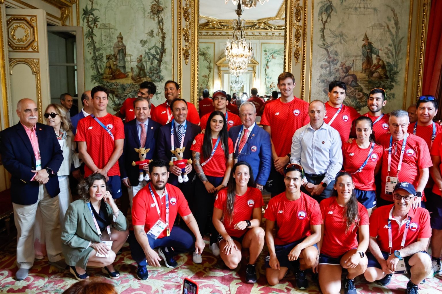 Santo Tomás alienta al Team Chile en su camino por París 2024