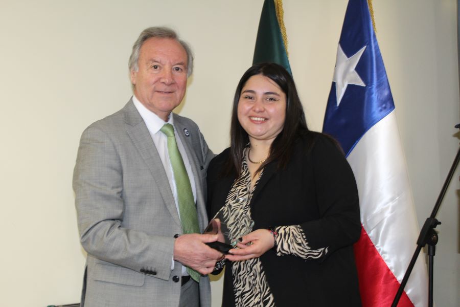 Cristina San Martín brilla con los valores Santo Tomás