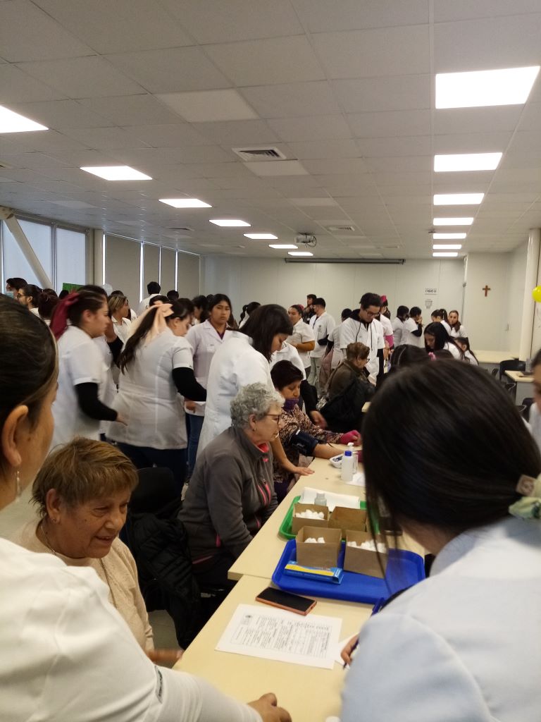 Adultos mayores recibieron atención integral a través del Programa “Sembrando Vidas” del IP y CFT Santo Tomás Talca
