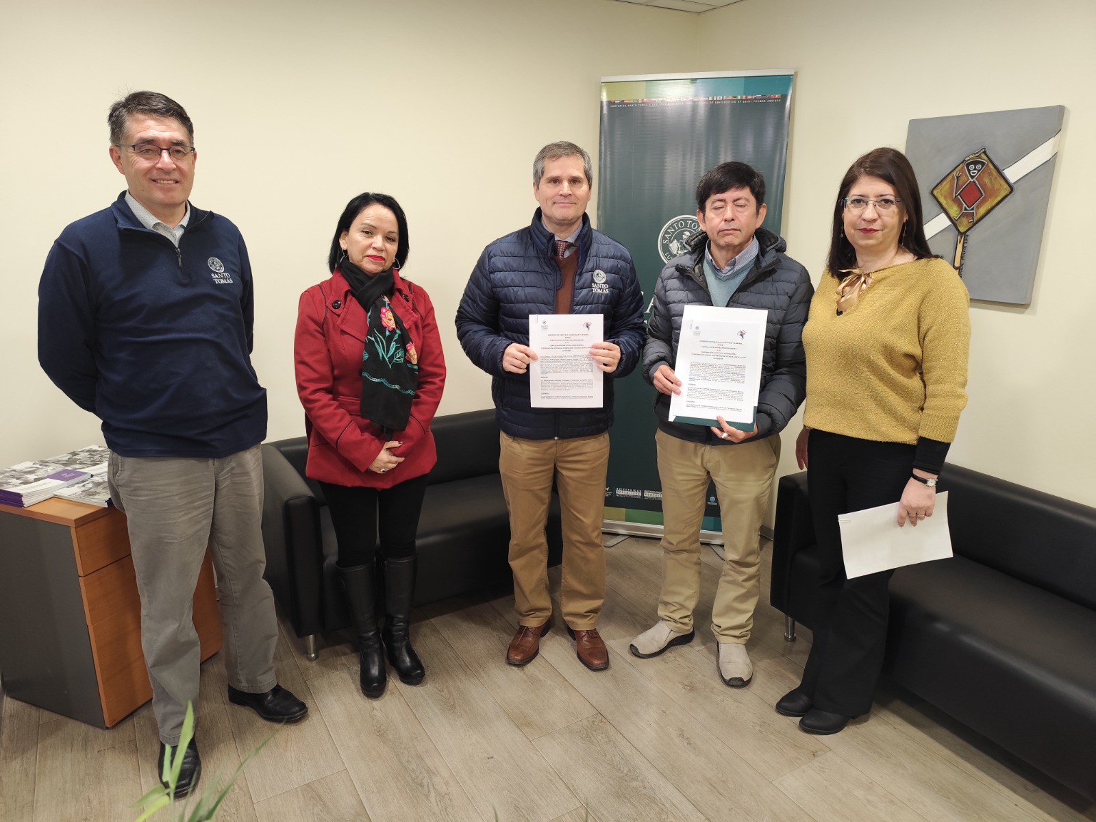 Área de Administración de IP-CFT Santo Tomás La Serena firma convenio con corporación enfocada en temas de rehabilitación