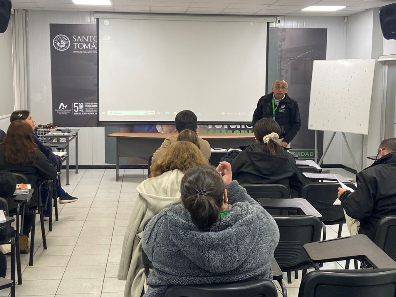 Academia realiza innovadoras jornadas de socialización del proceso de acreditación en Puente Alto