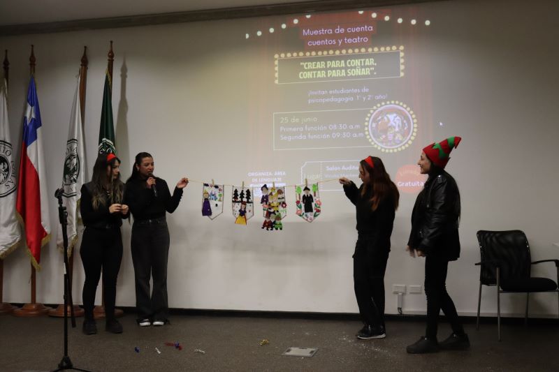 Estudiantes de Psicopedagogía desplegaron su creatividad en muestra de Cuenta Cuentos y Teatro en Ovalle