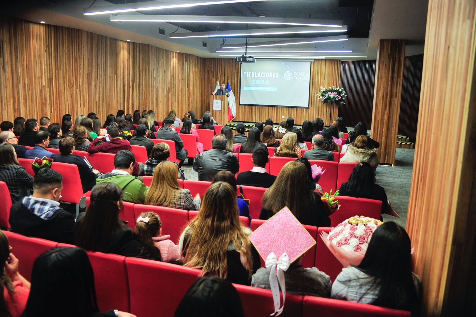 Sede Santiago Centro realizó el ciclo de Ceremonias de Titulación del primer semestre 2024