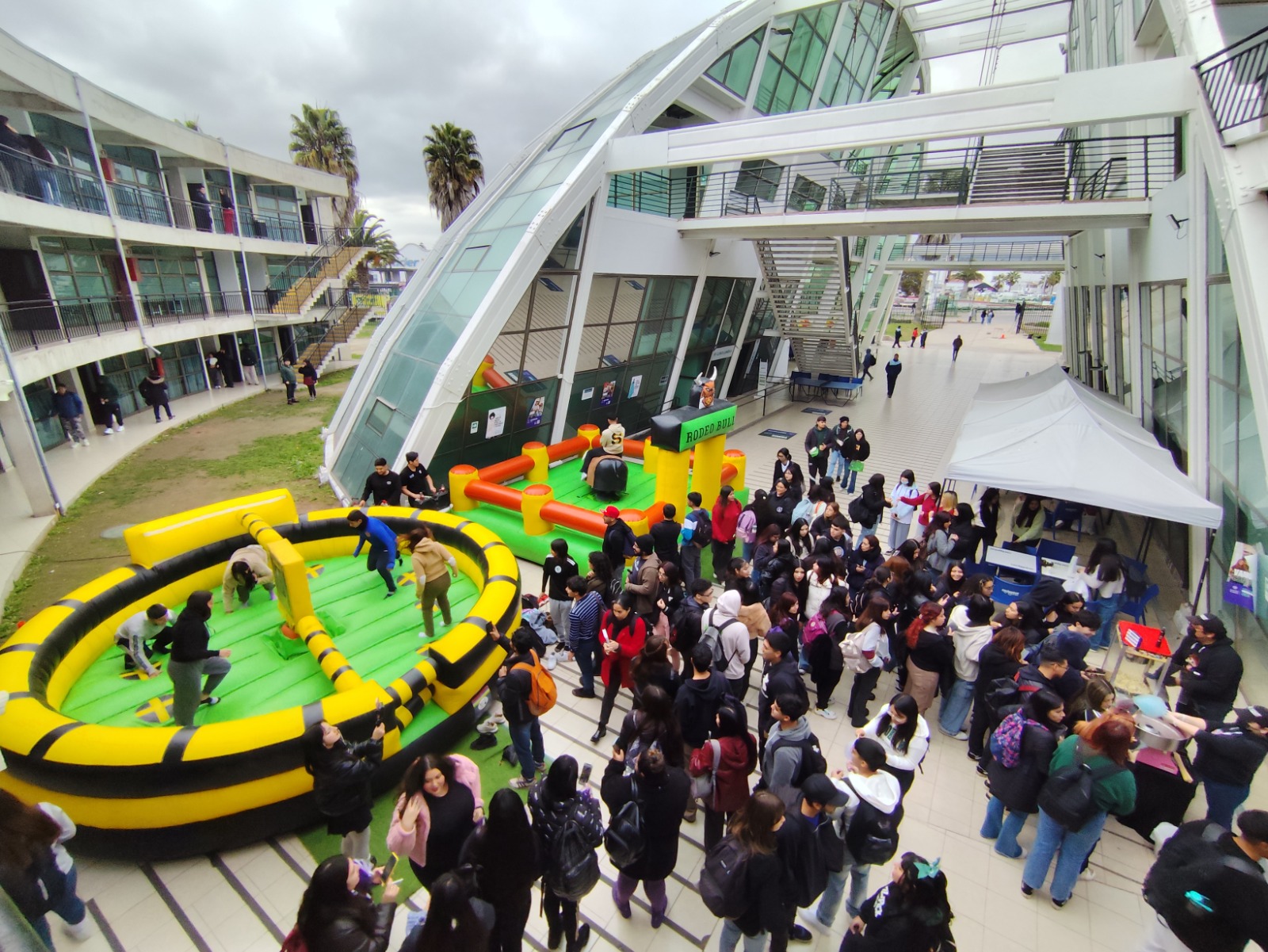 Tomasinos de La Serena vivieron jornadas de bienvenida con juegos inflables, cabina fotográfica, concursos y diversas actividades más