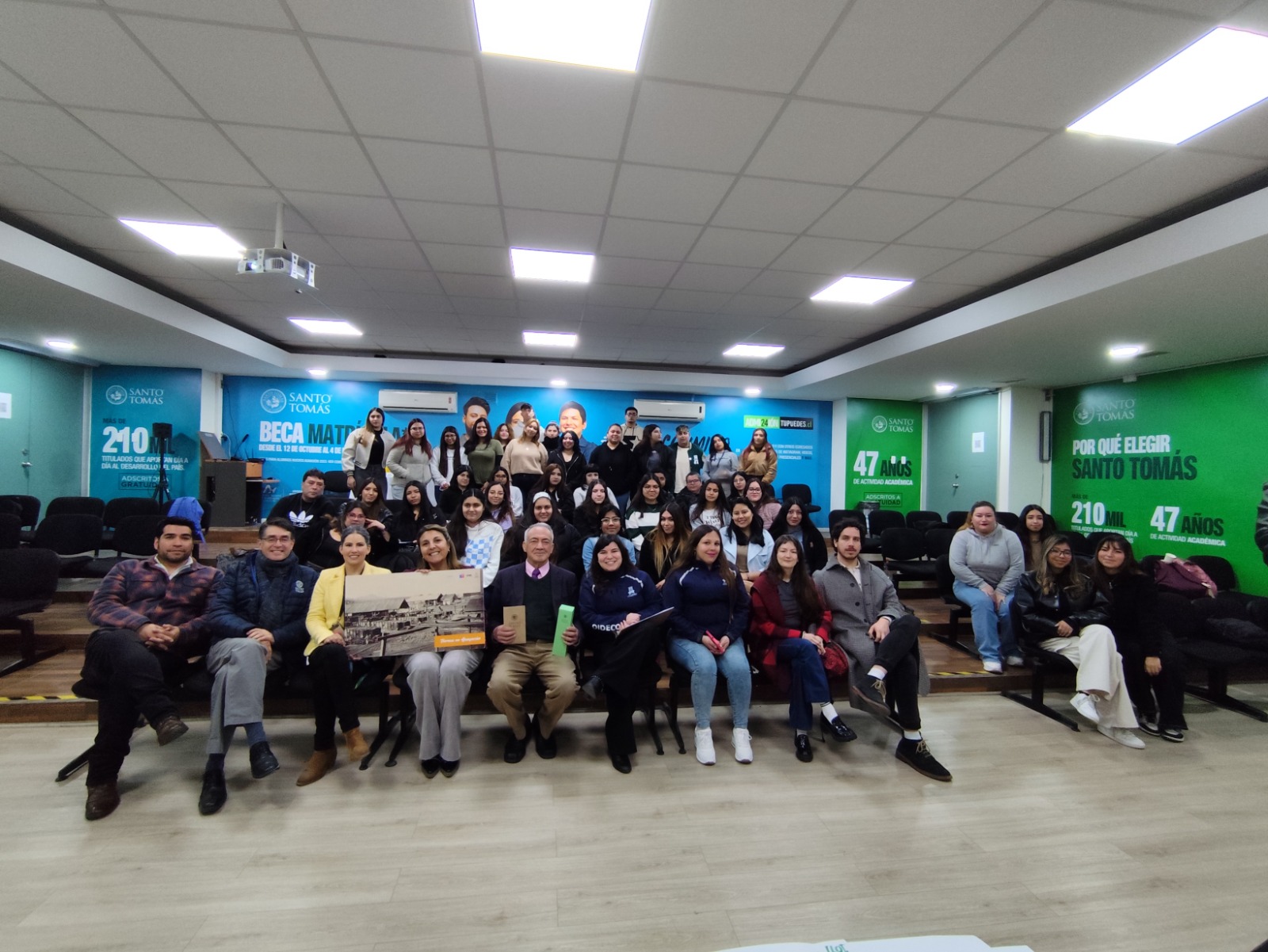 Con presentación sobre la historia del sector Guayacán, carrera de Técnico en trabajo Social dio el vamos a su proyecto de VCM