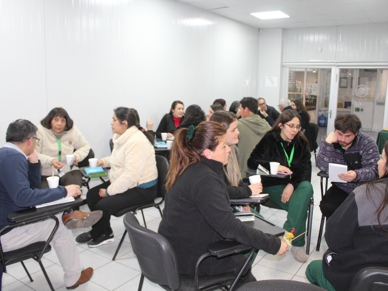 Docentes y colaboradores de Santo Tomás Puente Alto vivieron Taller Nuestro Sello