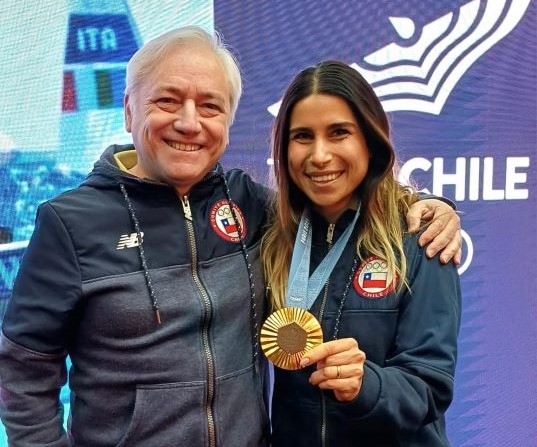 Instituto de Ciencias del Deporte UST participa en la recepción del Team Chile en su regreso de París 2024