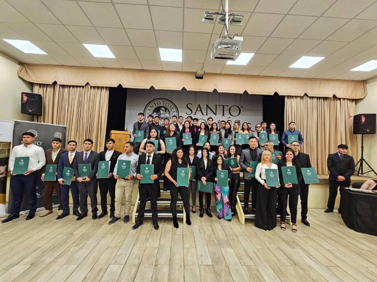 44 Estudiantes de la carrera de Preparador Físico recibieron sus certificaciones intermedias