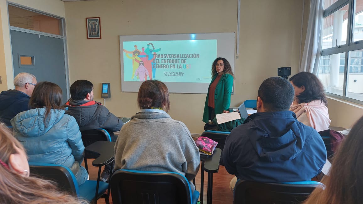 Docentes de Santo Tomás Concepción participaron en taller sobre educación no sexista
