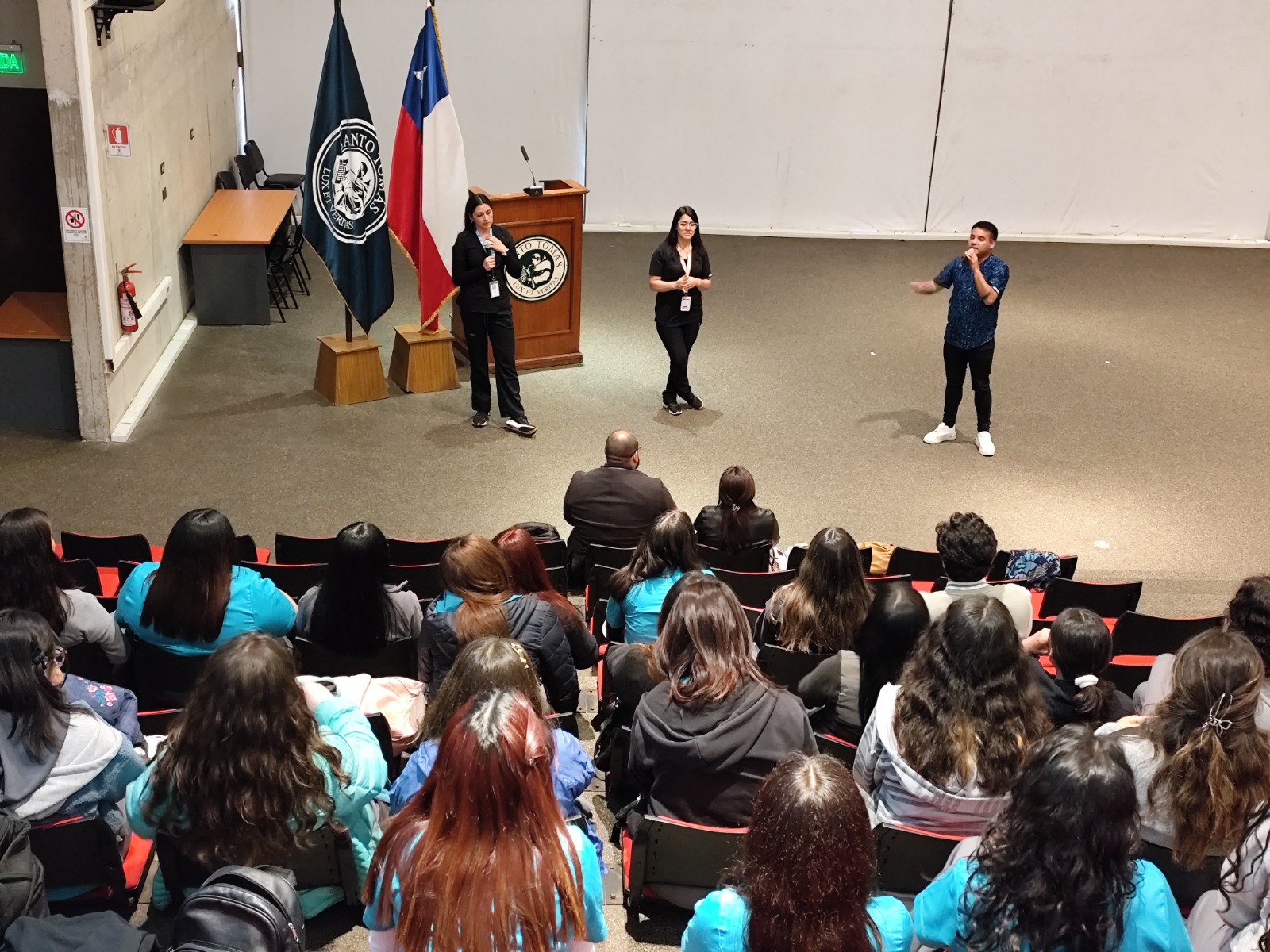 Estudiantes de Terapia Ocupacional son parte de Charla dictada por profesionales de atención APS