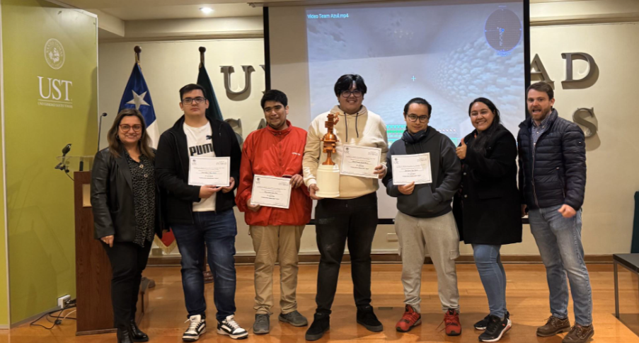 Premiación del Concurso de Innovación Educativa con Minecraft de Ingeniería Civil en Minas UST Santiago
