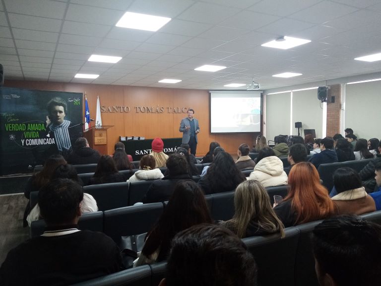 Charla “Santo Tomás y la Educación” dictada por el director de Formación e Identidad UST Talca puso término a la semana dedicada al Santo
