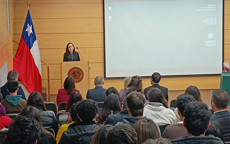 Carrera de Derecho de UST Viña del Mar celebra sus 20 años de existencia con seminario sobre Derecho Público