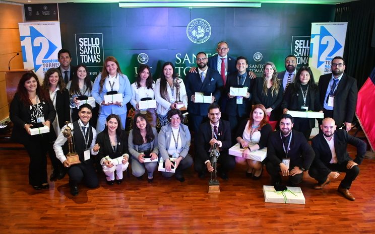 Los Ángeles triunfa en el Duodécimo Torneo Nacional de Debates