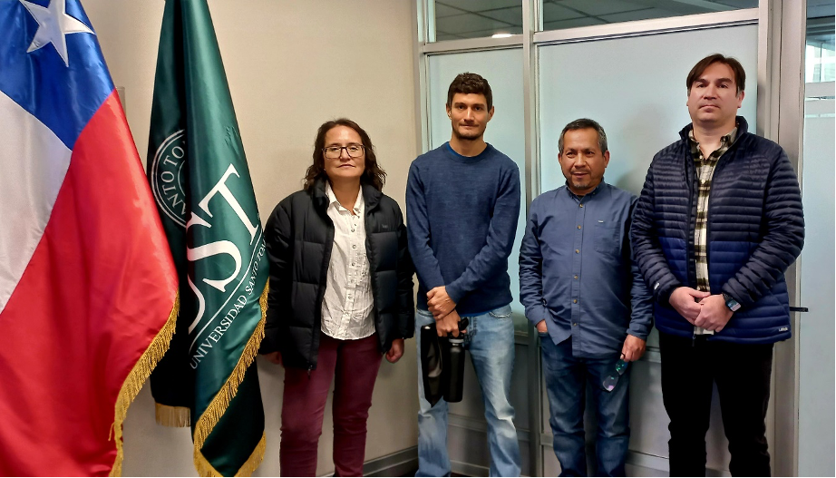 Facultad de Ciencias aborda en charla internacional efecto de la productividad ambiental sobre la herbivoría en los trópicos