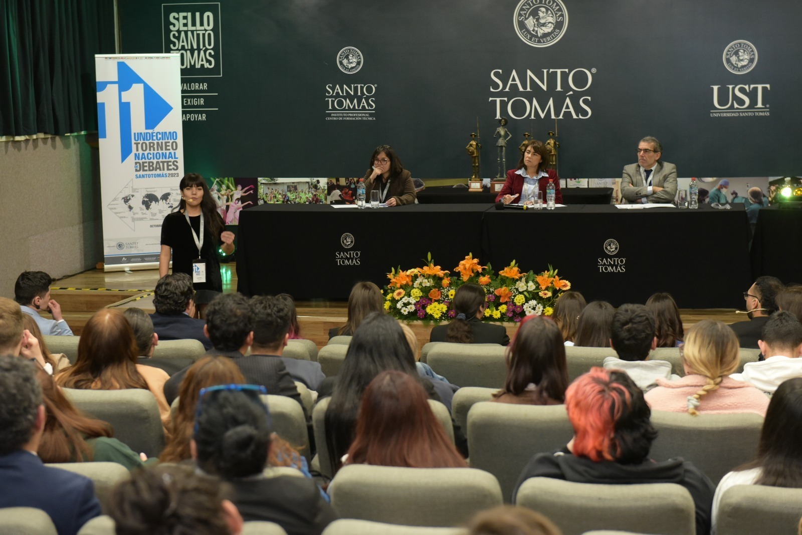 Equipos se preparan para llegar a la final del Torneo Nacional de Debates