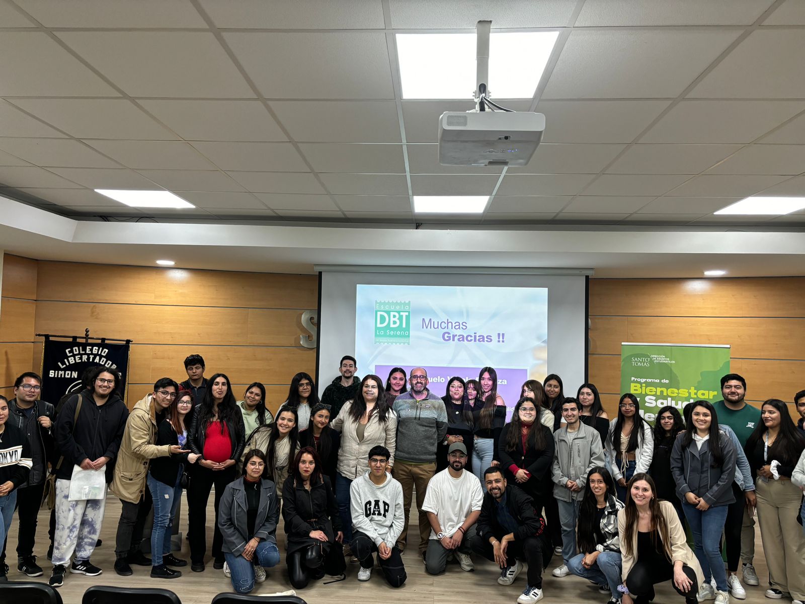 Estudiantes vespertinos se sumaron a actividad del Programa de Salud Mental impulsado por DAE