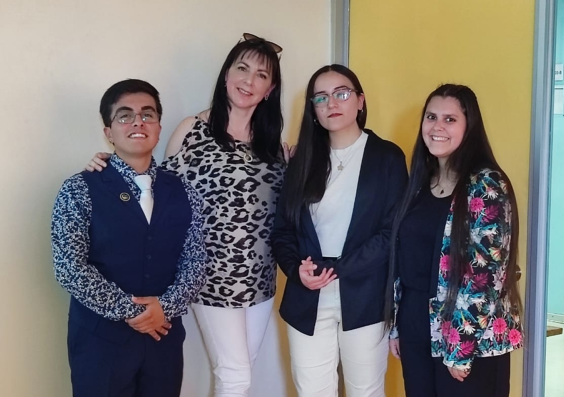 Estudiantes de Enfermería de la UST Temuco destacan en Congreso Internacional de Estomas, Heridas y Continencia en Santiago