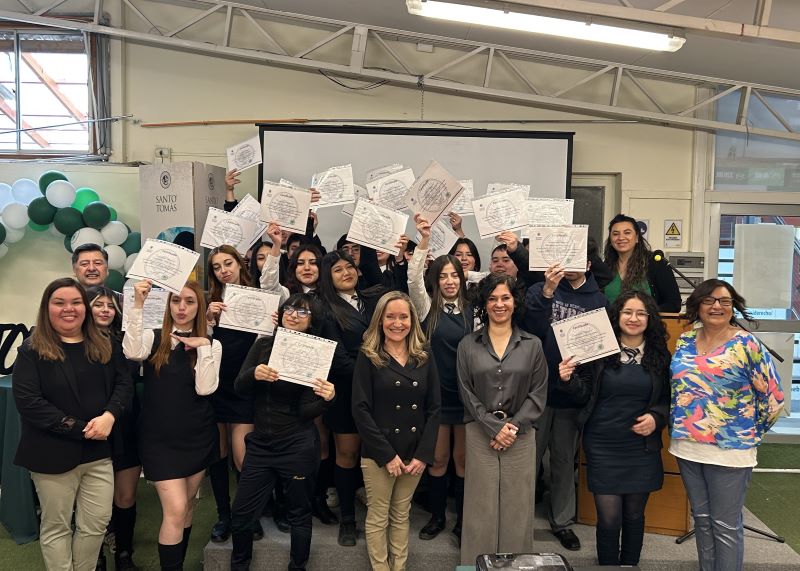 27 estudiantes del Insuco finalizaron su alternancia con el Área de Administración de Santo Tomás