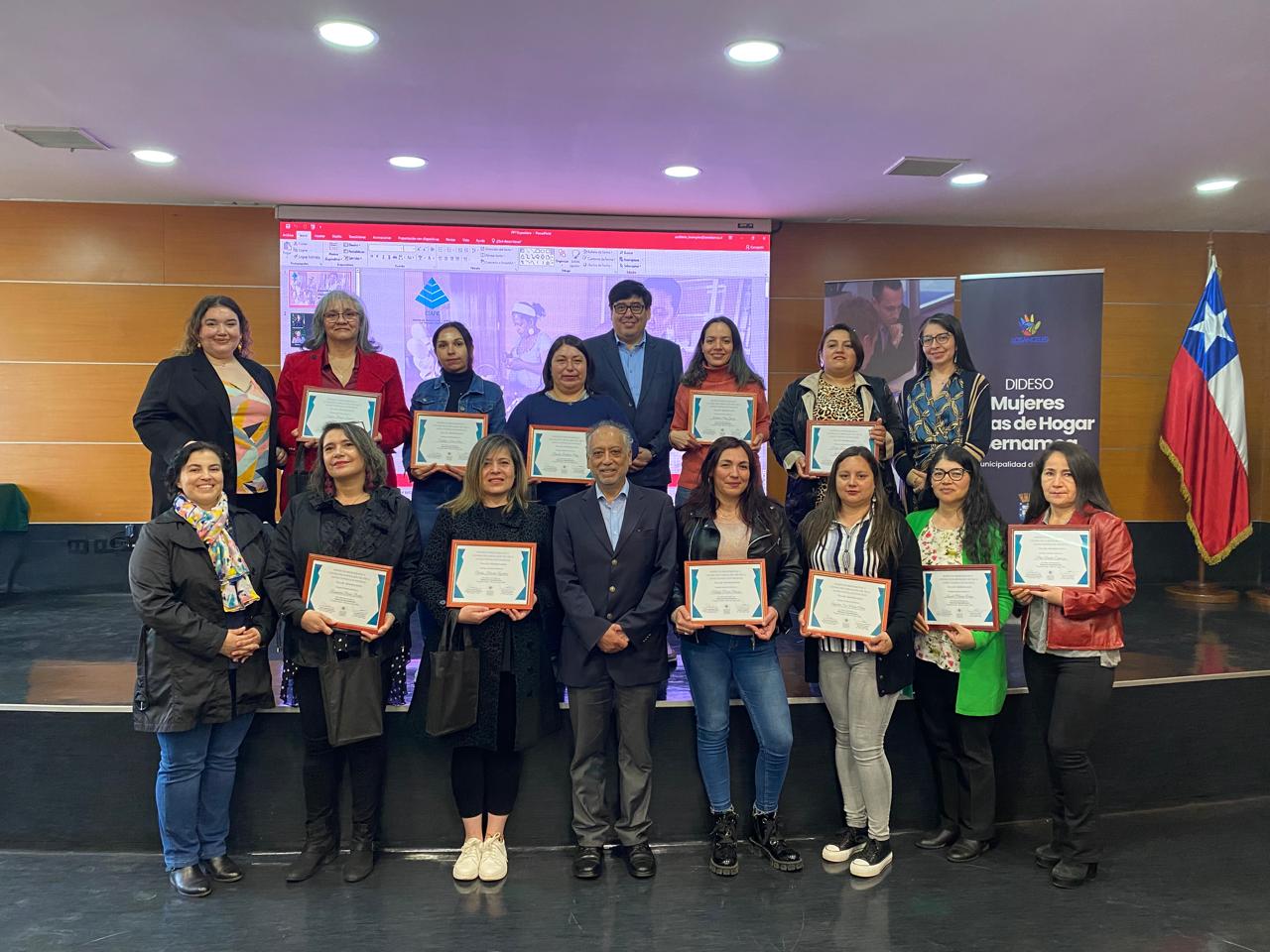 Cierre exitoso del programa “Mujer Jefa de Hogar” empodera a más de 20 emprendedoras de Los Ángeles