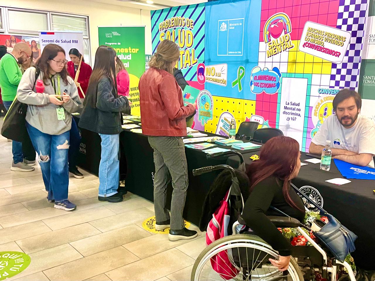 Sede Santiago Centro conmemora el fin del 'Mes de la Salud Mental' con actividades que se centran en la prevención y autocuidado