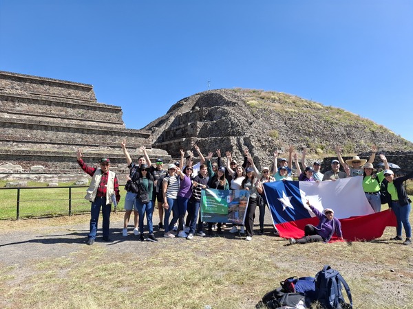 Estudiantes y egresados del Área de Administración visitan las universidades Católica de Ávila de España y Tecmilenio de México