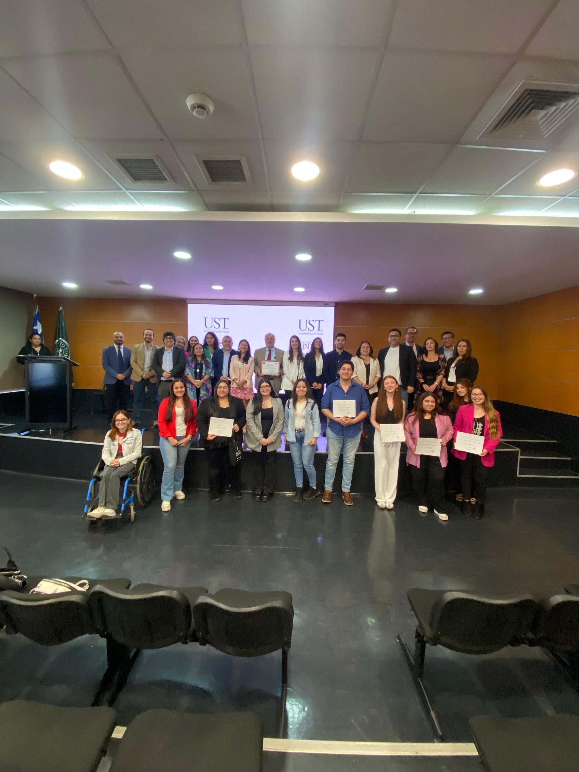 Universidad Santo Tomás reafirma su compromiso con la inclusión en alianza con SENADIS