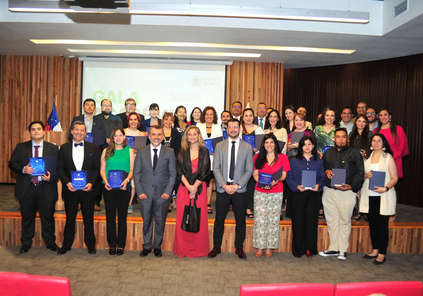 Gala Académica 2024: Celebramos a los docentes destacados del IP-CFT Santiago Centro
