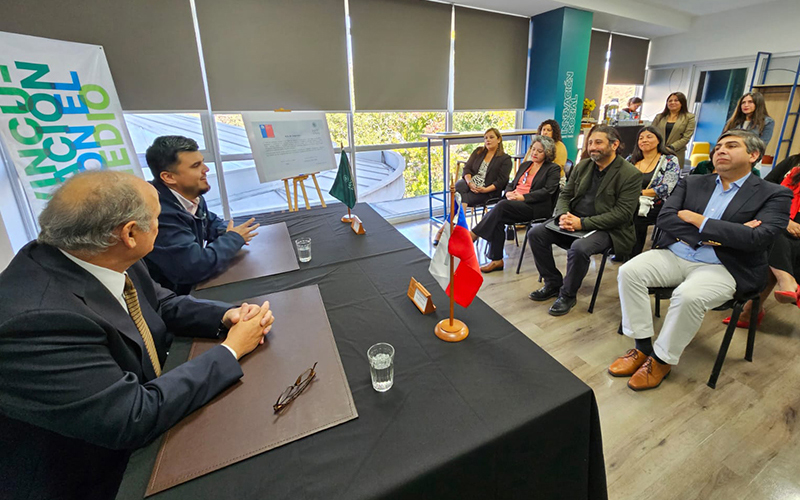 Santo Tomás Viña del Mar y FOSIS Región de Valparaíso firman convenio de colaboración