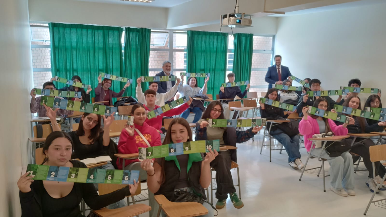 UST socializa su política de Vinculación con el Medio con estudiantes de primer año