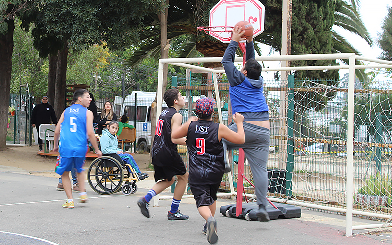 UST Viña del Mar y Municipalidad de Quilpué firman convenio para desarrollar proyecto de básquetbol inclusivo en la comuna