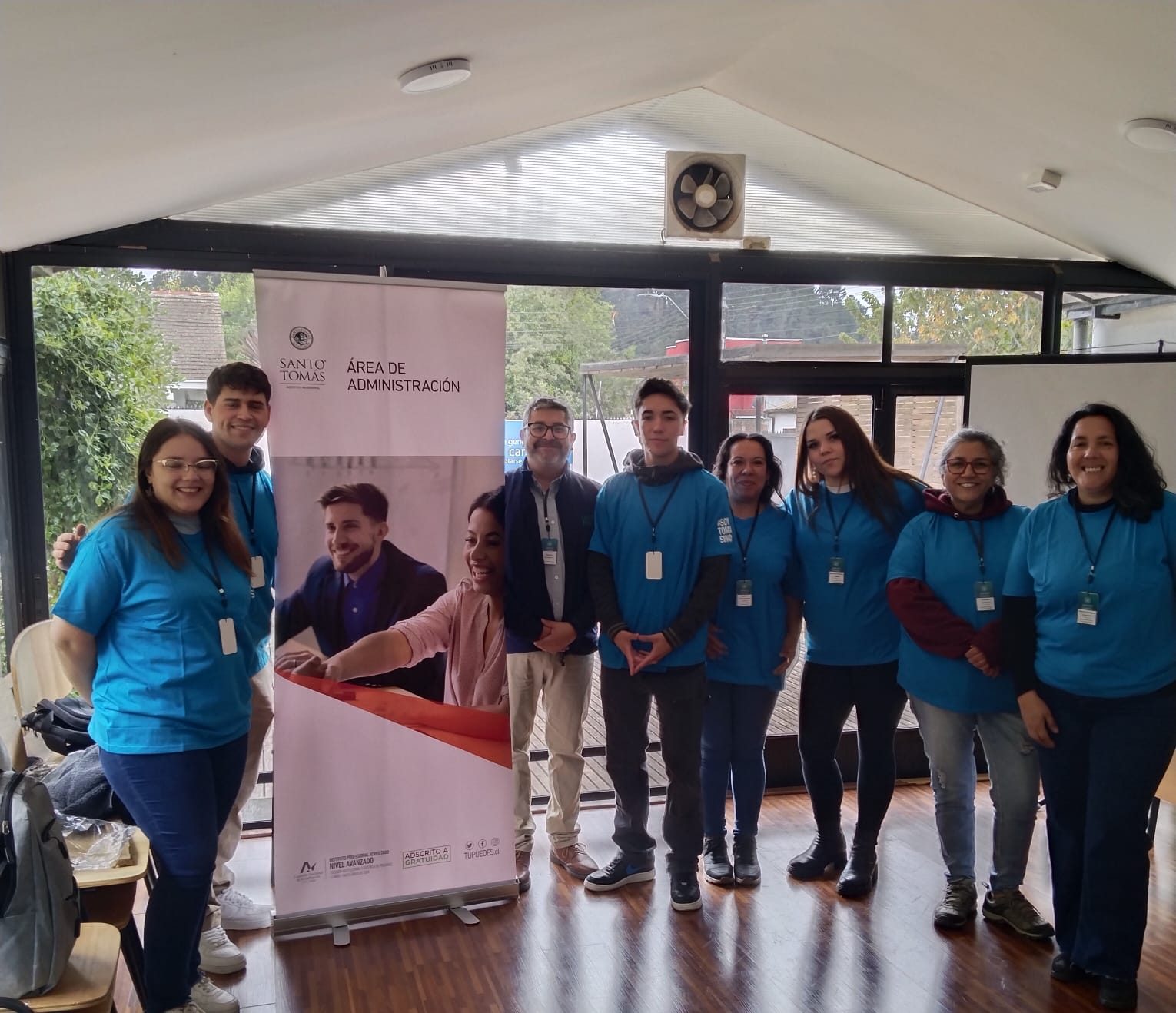 Estudiantes de Contador Auditor del IP Santo Tomás Talca asesoran a contribuyentes en Operación Renta 2025