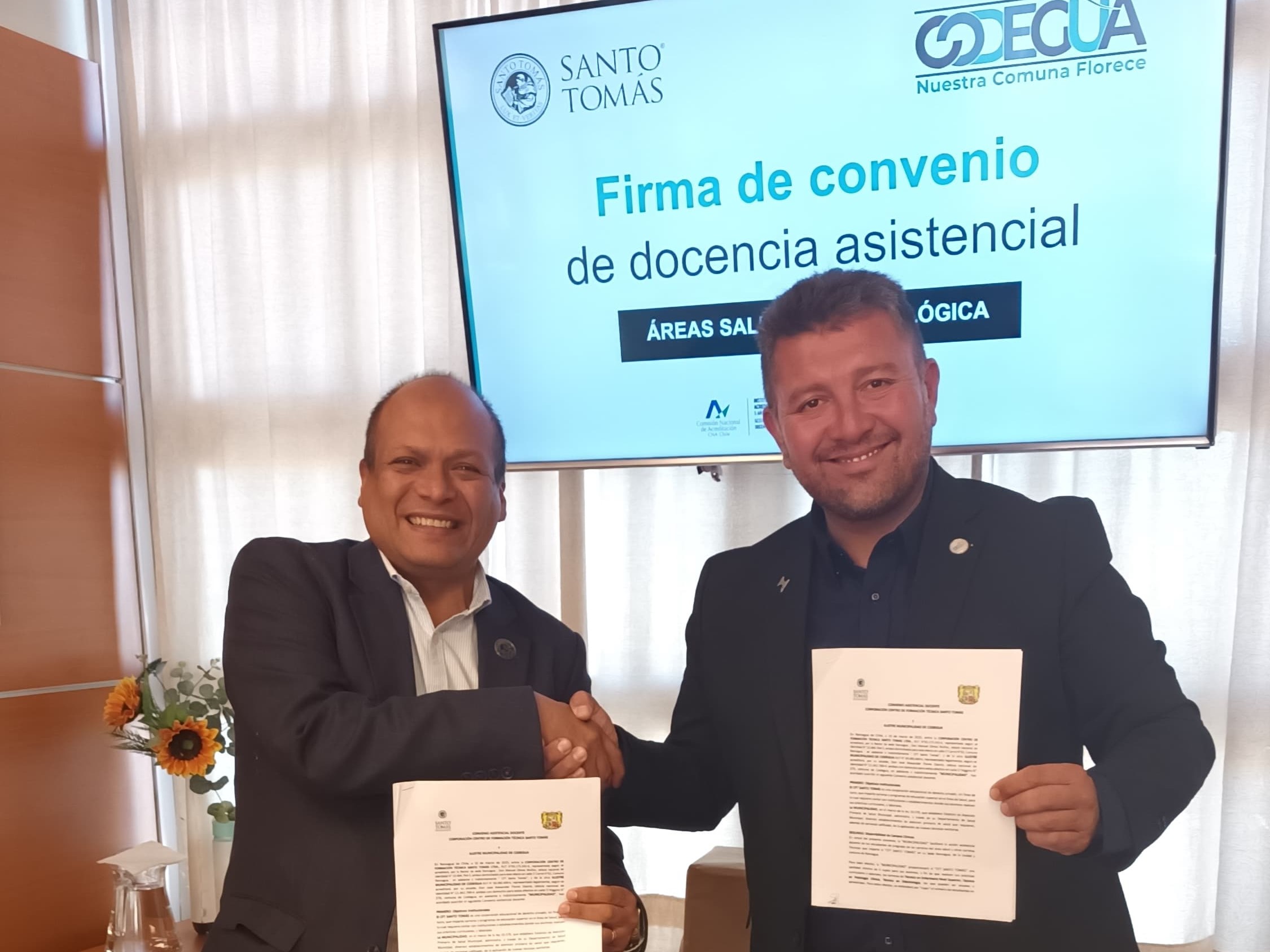 Santo Tomás renueva convenio de prácticas con Municipalidad de Codegua