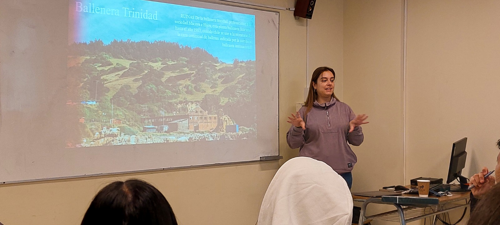 Estudiantes desarrollarán proyecto con colectivo que trabaja en la conservación de mamíferos marinos en Caleta Chome