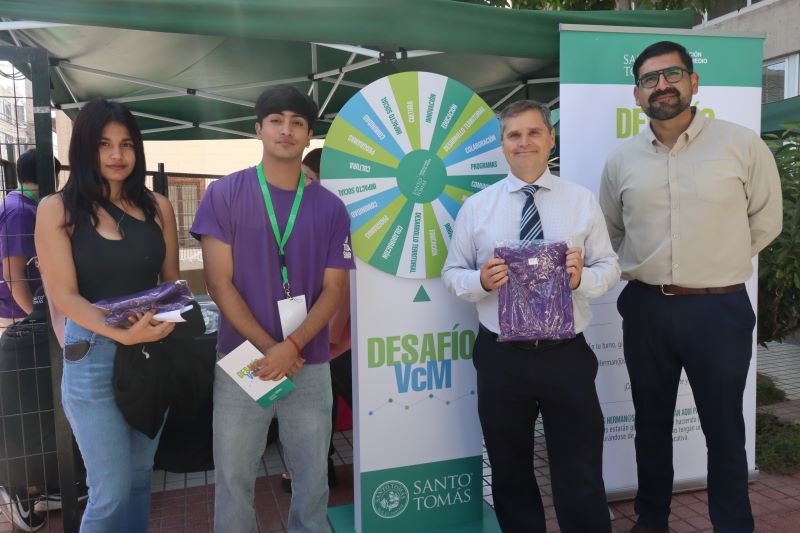 Estudiantes participaron en entretenida activación de Vinculación con el Medio en Santo Tomás Ovalle