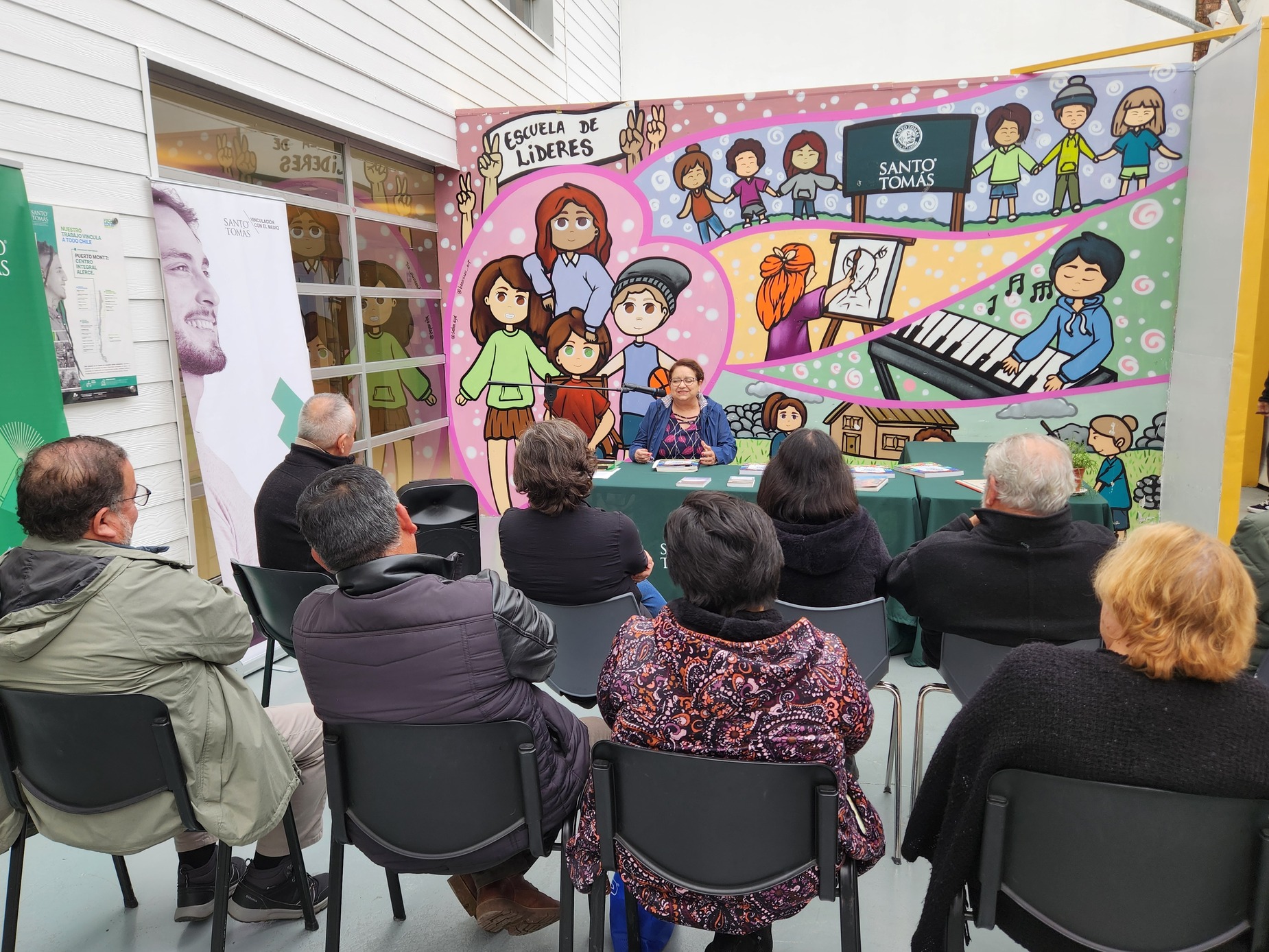 Entre refranes y punto de lectura Santo Tomás Puerto Montt celebró el Mes del Libro