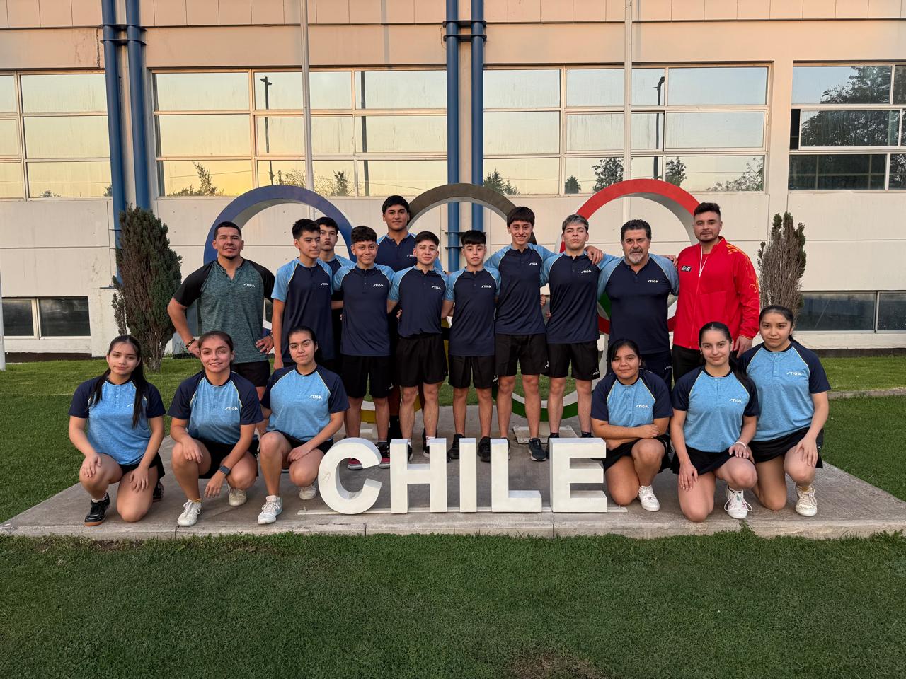 Técnico nacional y Jefe de Carrera Continuidad Rafael Cofré Huenul lidera con éxito medalla de oro en Sudamericano U15 y U19 en Colombia