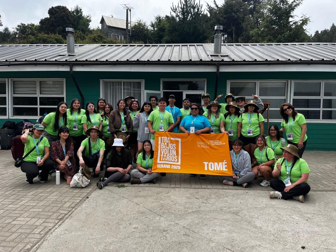 Estudiantes de Santo Tomás Osorno solidarizaron y mejoraron la calidad de vida de las familias de la localidad de Tomé en los Trabajos Voluntarios de Verano
