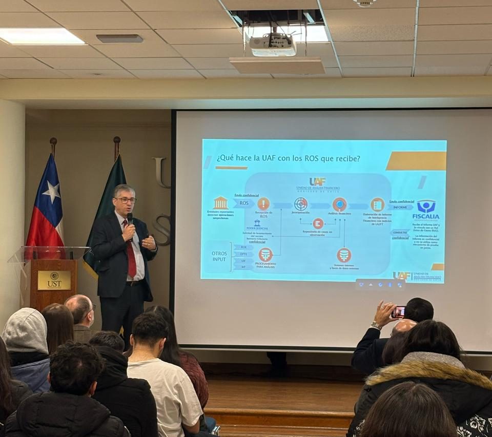 Seminario FEN UST analiza el rol de la UAF en la Prevención del Lavado de Activos y Financiamiento del Terrorismo