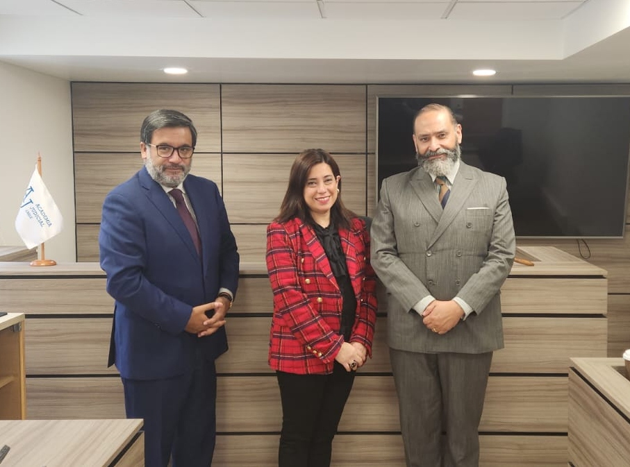 Docente de UST Temuco integró cuerpo académico de prestigioso programa de formación de jueces