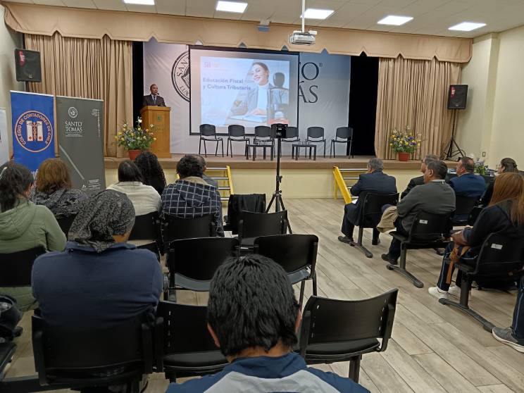 Santo Tomás Copiapó, SII, Tesorería General y Colegio de Contadores realizaron Conversatorio "Cultura Tributaria: Mirada Público-Privada"