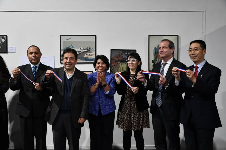Santo Tomás inaugura exposición pictórica en Copiapó por los 55 años de relaciones diplomáticas entre Chile y China