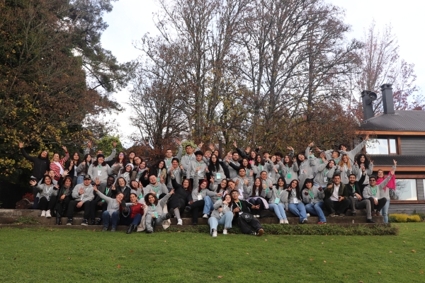 Estudiantes de Santo Tomás fortalecen su liderazgo en enriquecedora jornada en Villarrica