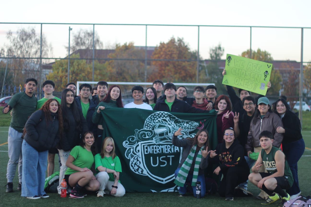 Estudiantes de Enfermería de cuatro Universidades de La Araucanía se unieron en inédita celebración interuniversitaria