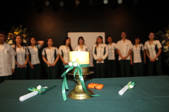 Santo Tomás invistió a 122 estudiantes del área de Salud que iniciarán su práctica curricular en centros asistenciales de Ñuble