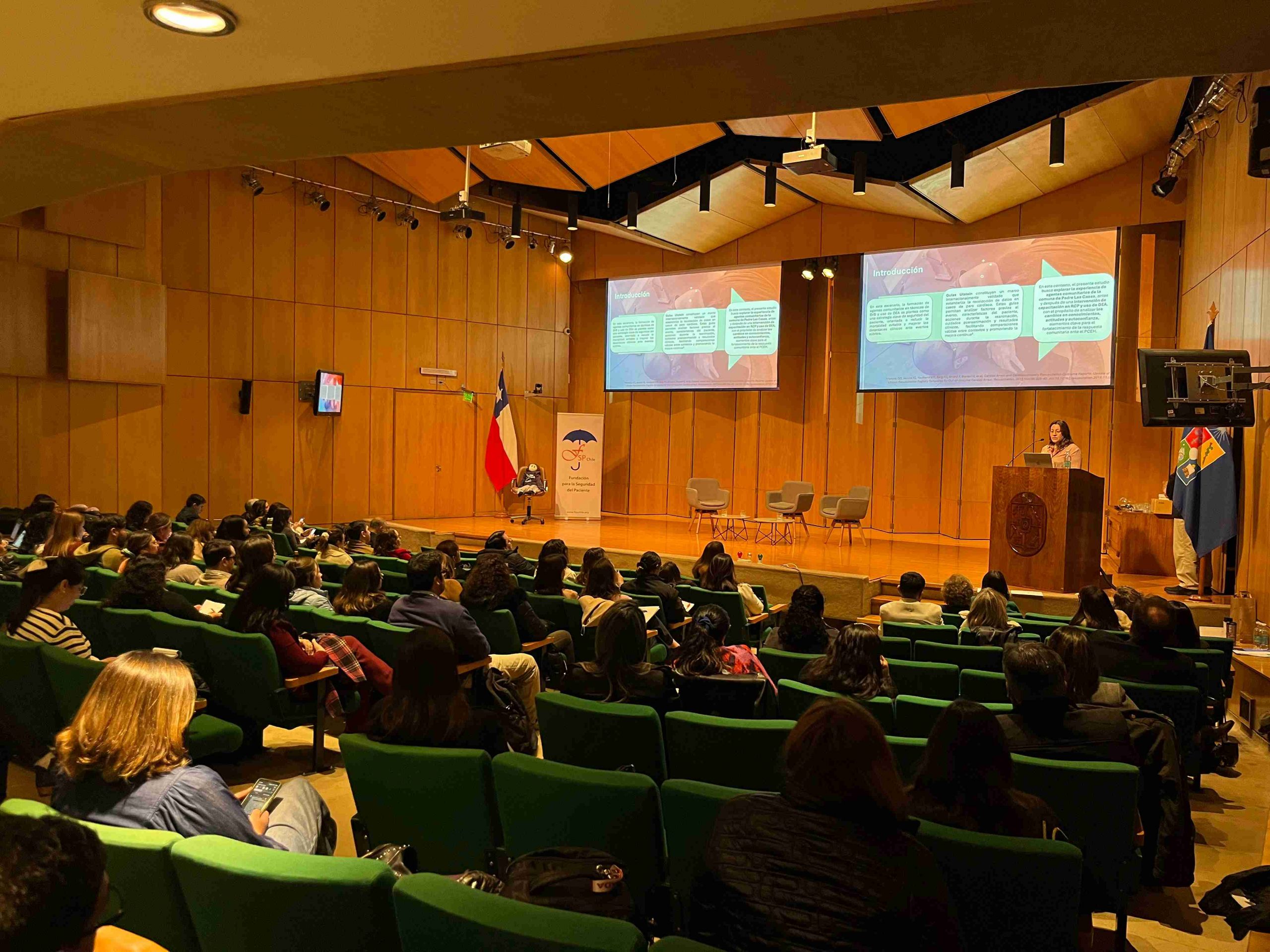 Santo Tomás es reconocido en Congreso Internacional de Seguridad del Paciente por innovadora iniciativa comunitaria