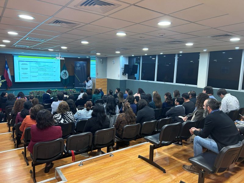 Sede Arica realiza jornada de socialización en el marco del proceso de acreditación de la Universidad Santo Tomás