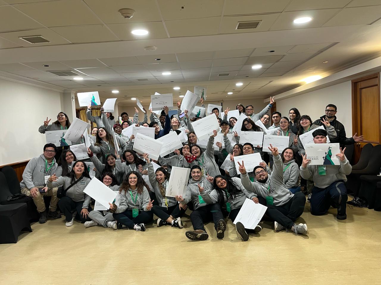 Tomasinos de Puerto Montt forjaron habilidades sociales y comunitarias en Escuela de Líderes Santo Tomás 2025