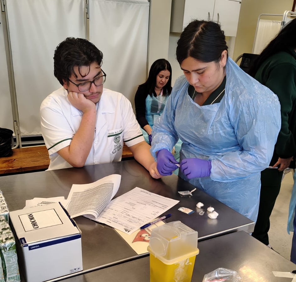 Colecta de sangre en Santo Tomás Temuco reunió a más de 40 donantes efectivos